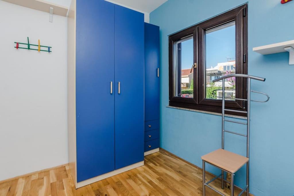 Apartment Roko - Up To 4 People With Free Parking Задар Экстерьер фото